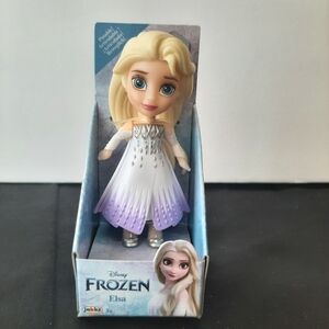 Disney Jakks Pacific Frozen Elsa Posable Mini Figure 3.5" Purple NWT